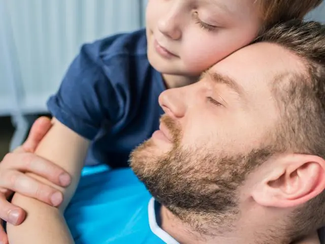 Oila a'zosi kasal bo'lgan odamga nima deysiz?